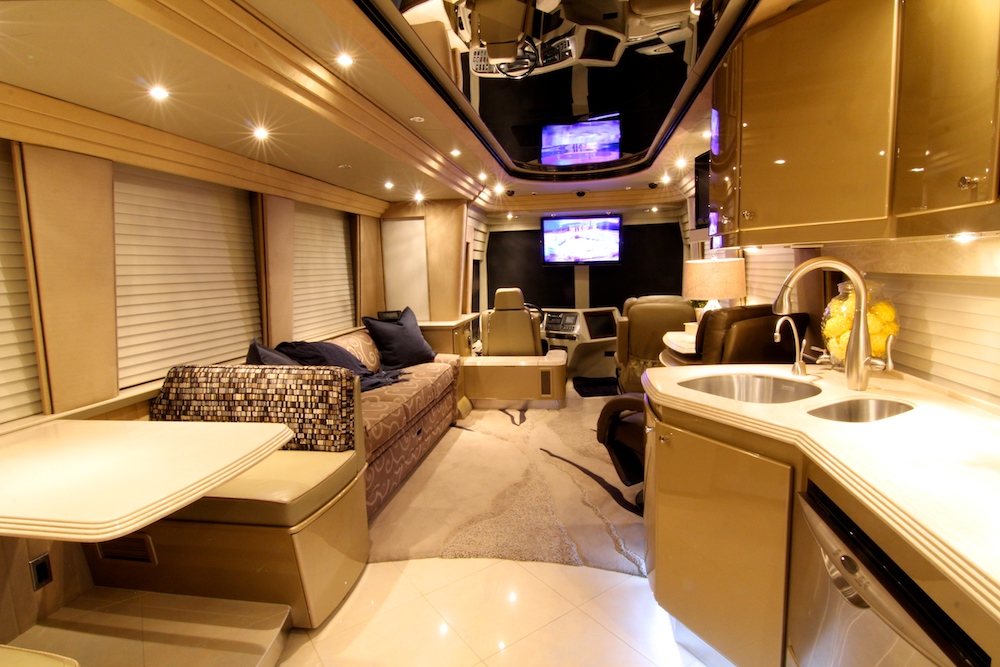 2004 Prevost Country Coach XLII For Sale