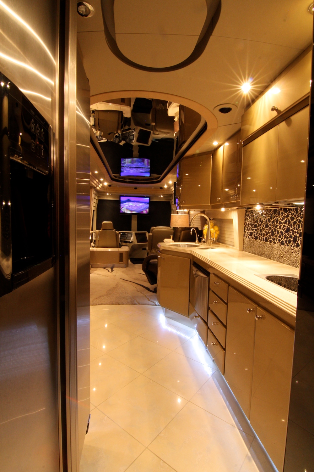 2004 Prevost Country Coach XLII For Sale