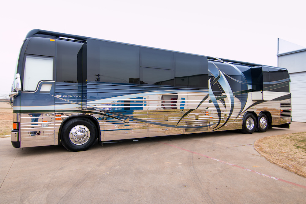 2004 Prevost Country Coach XLII For Sale