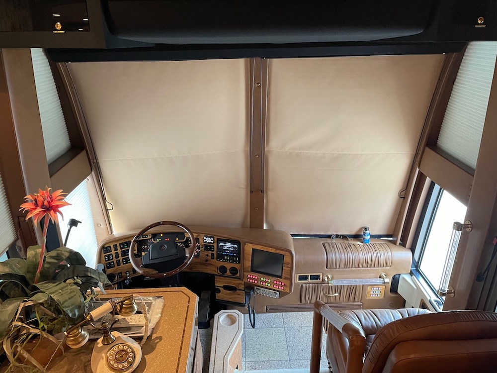 2004 Prevost Featherlite H3-45 For Sale