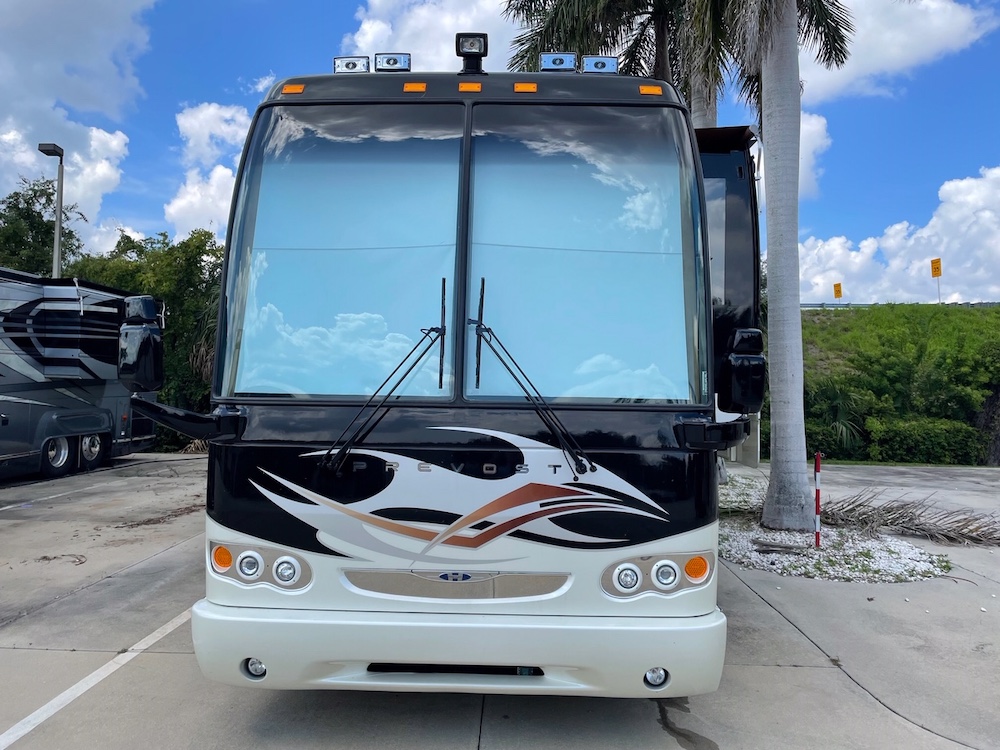 2004 Prevost Featherlite H3-45 For Sale