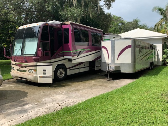 2004 Prevost Featherlite H3-45 For Sale