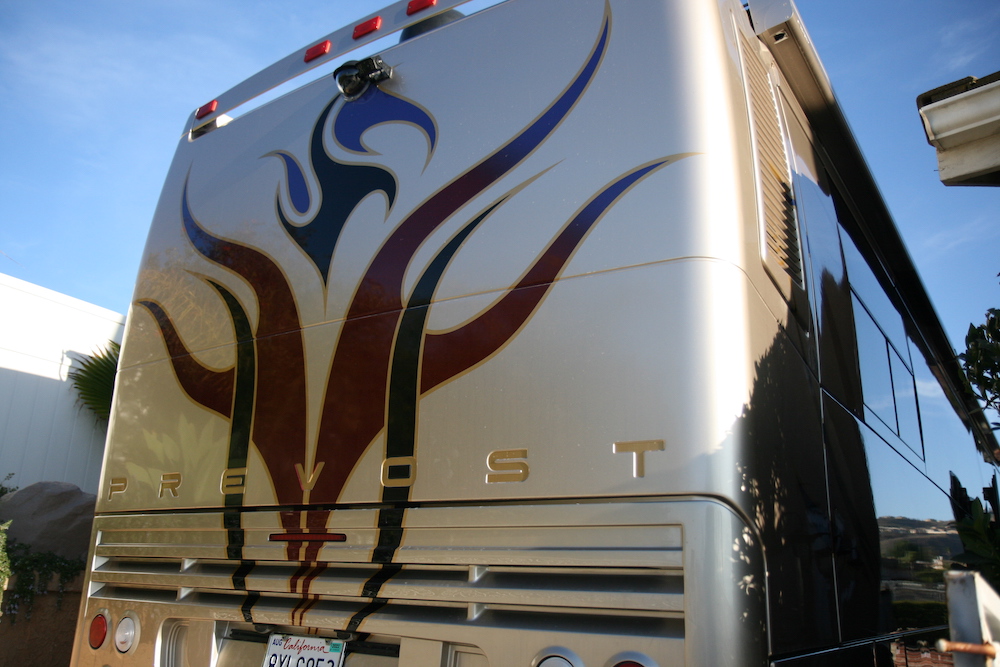 2004 Prevost Featherlite H3-45 For Sale