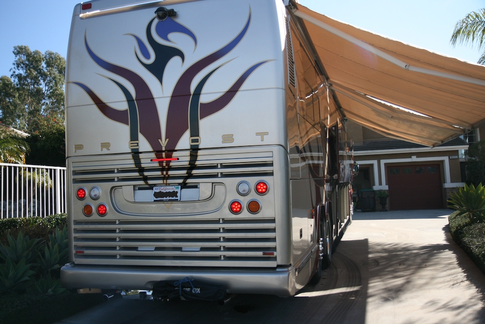 2004 Prevost Featherlite H3-45 For Sale