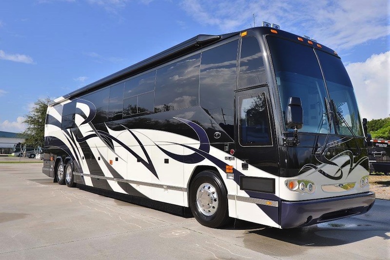 2004 Prevost Featherlite H3-45 For Sale