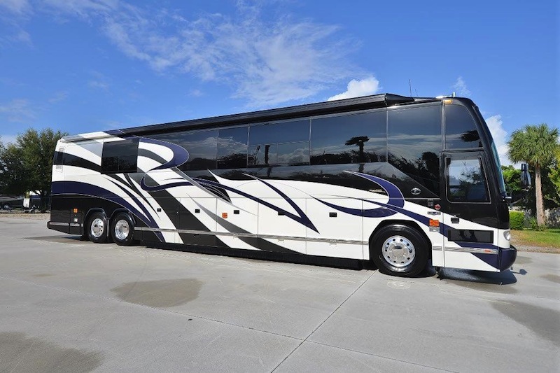 2004 Prevost Featherlite H3-45 For Sale