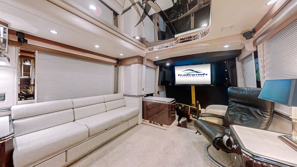 2004 Prevost Featherlite H3-45 For Sale