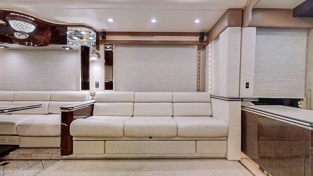 2004 Prevost Featherlite H3-45 For Sale