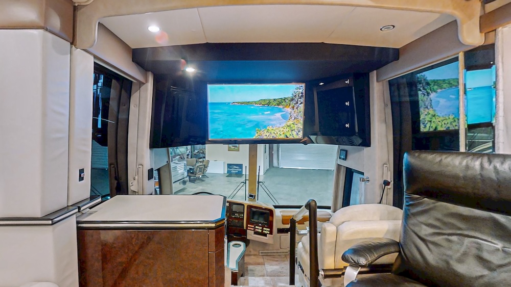 2004 Prevost Featherlite H3-45 For Sale
