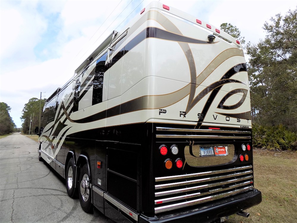 2004 Prevost Featherlite H3-45 For Sale