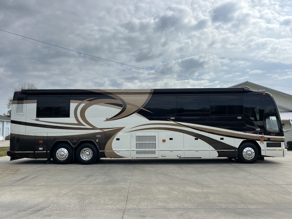 2004 Prevost Liberty H3-45 For Sale