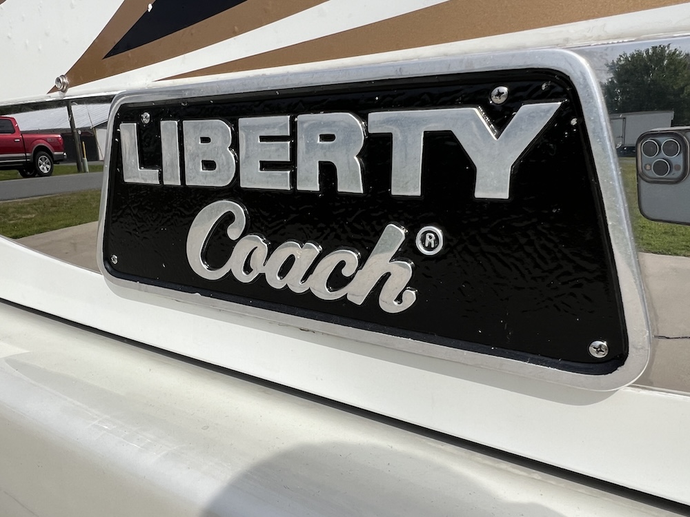 2004 Prevost Liberty H3-45 For Sale