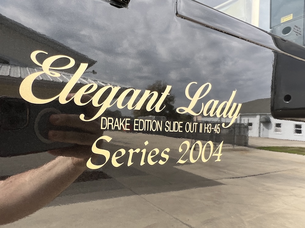 2004 Prevost Liberty H3-45 For Sale