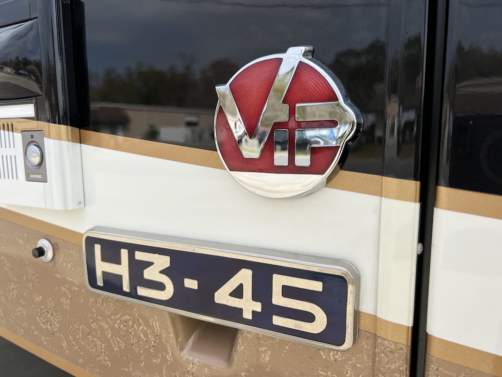 2004 Prevost Liberty H3-45 For Sale