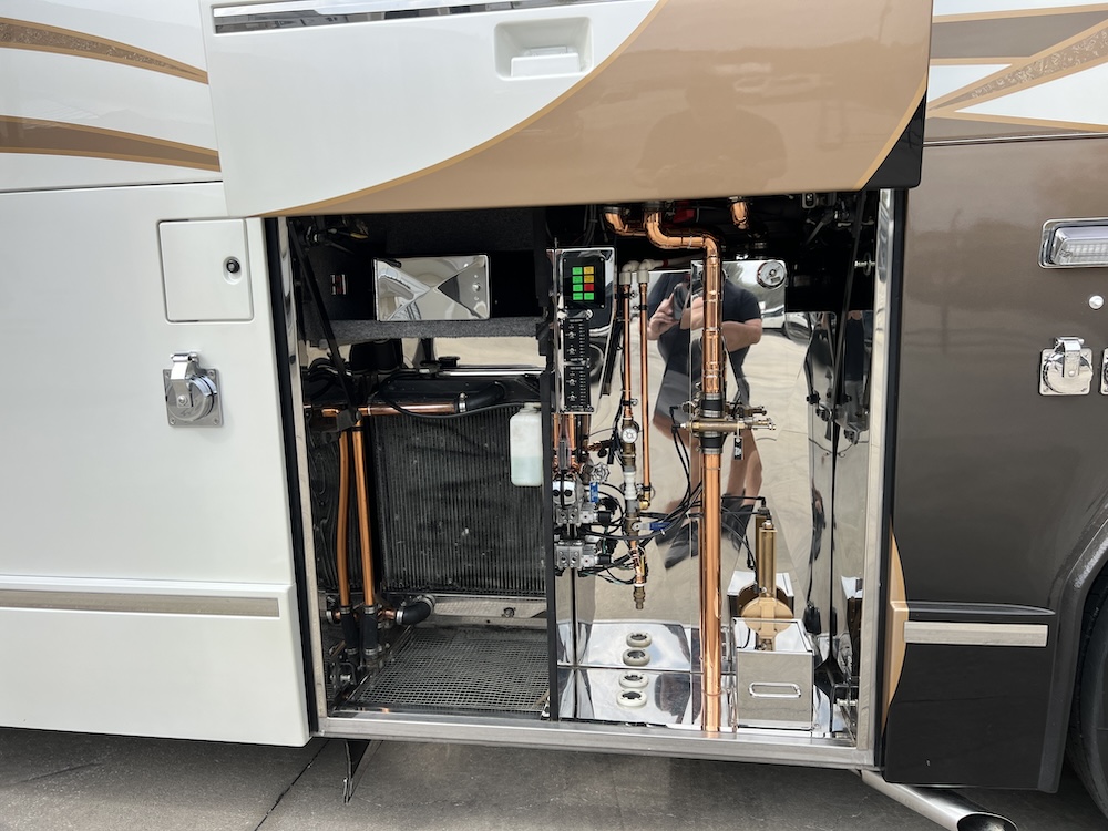 2004 Prevost Liberty H3-45 For Sale