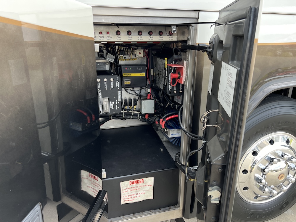 2004 Prevost Liberty H3-45 For Sale