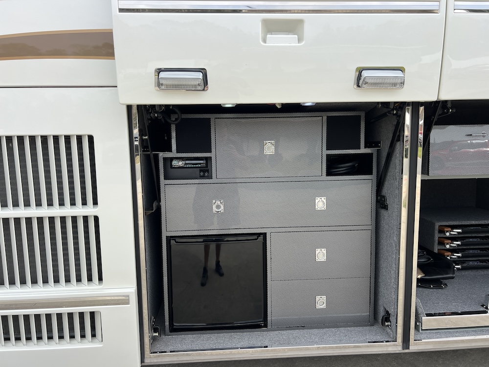 2004 Prevost Liberty H3-45 For Sale