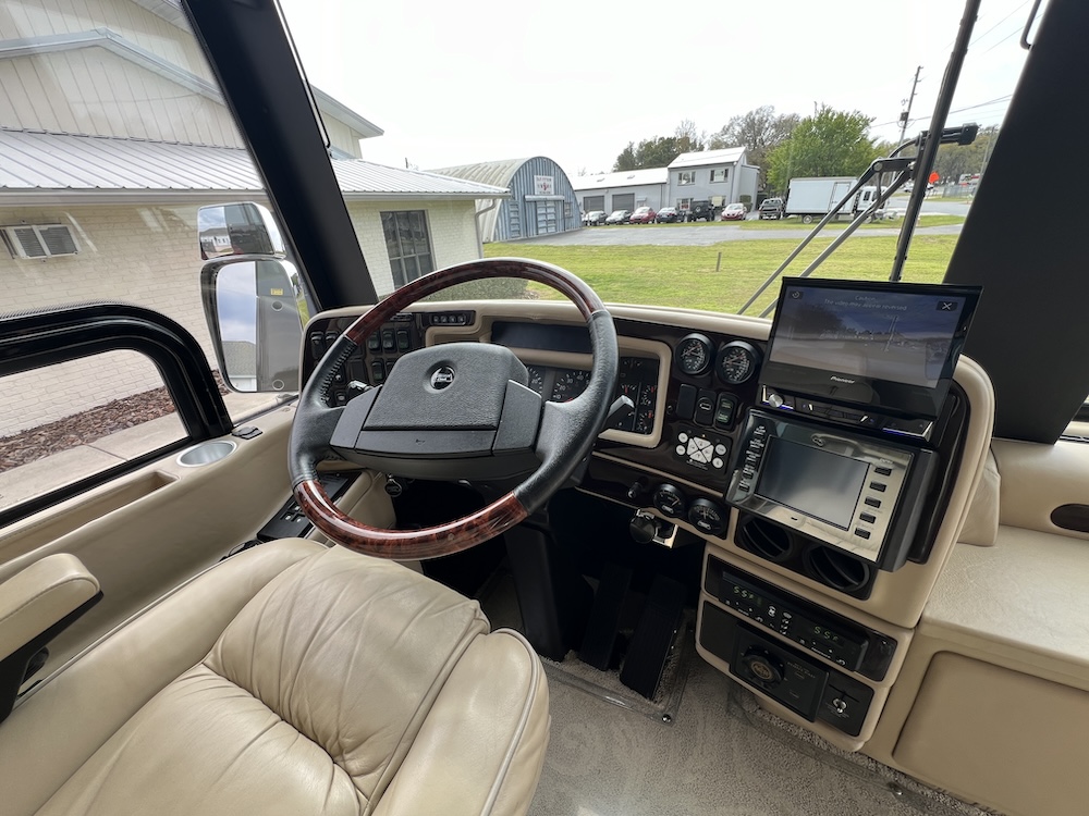 2004 Prevost Liberty H3-45 For Sale