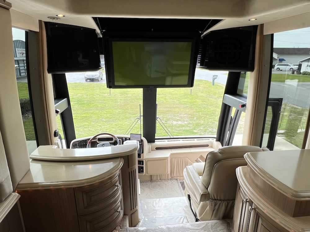 2004 Prevost Liberty H3-45 For Sale
