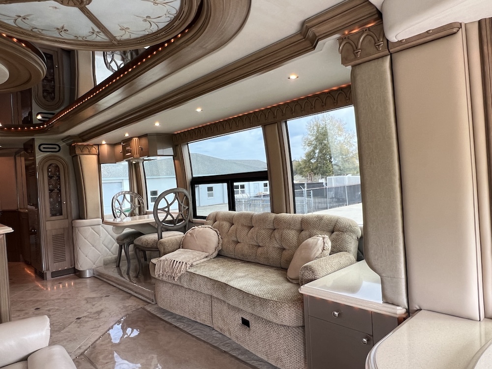 2004 Prevost Liberty H3-45 For Sale