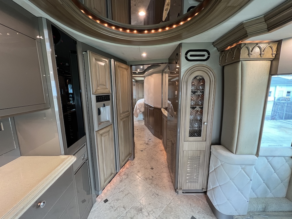 2004 Prevost Liberty H3-45 For Sale