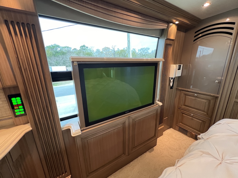 2004 Prevost Liberty H3-45 For Sale