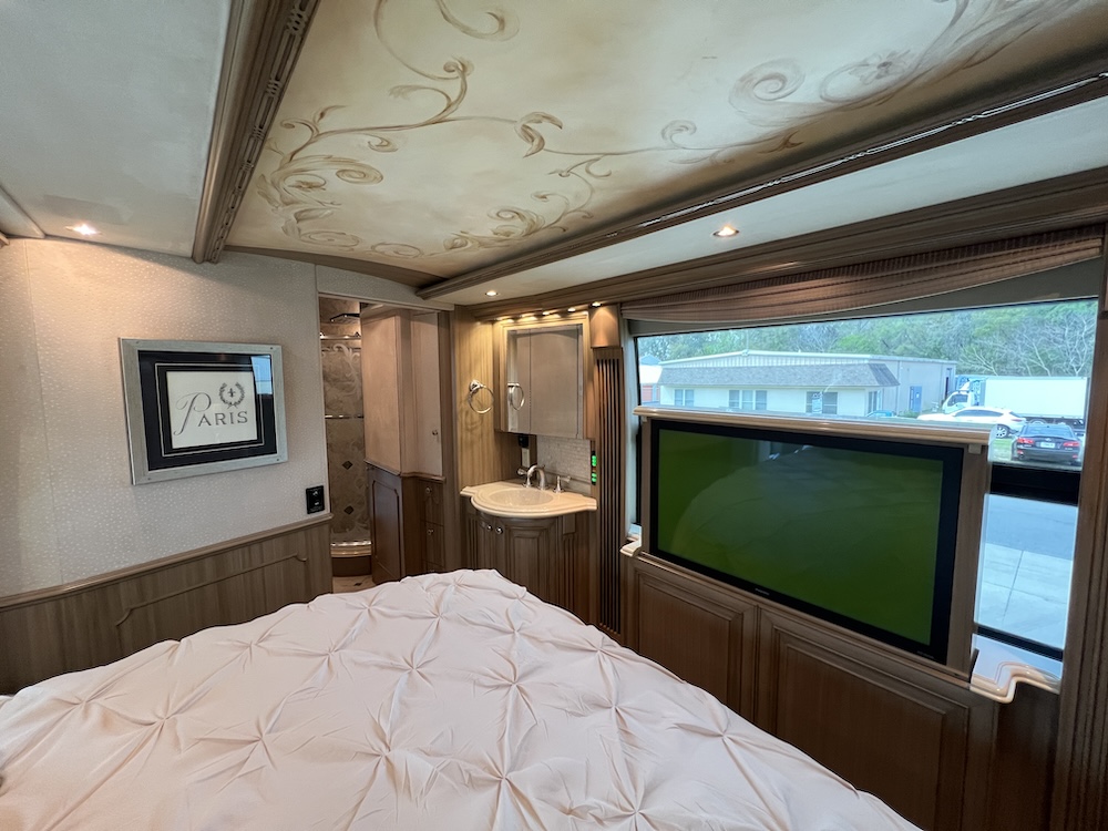 2004 Prevost Liberty H3-45 For Sale