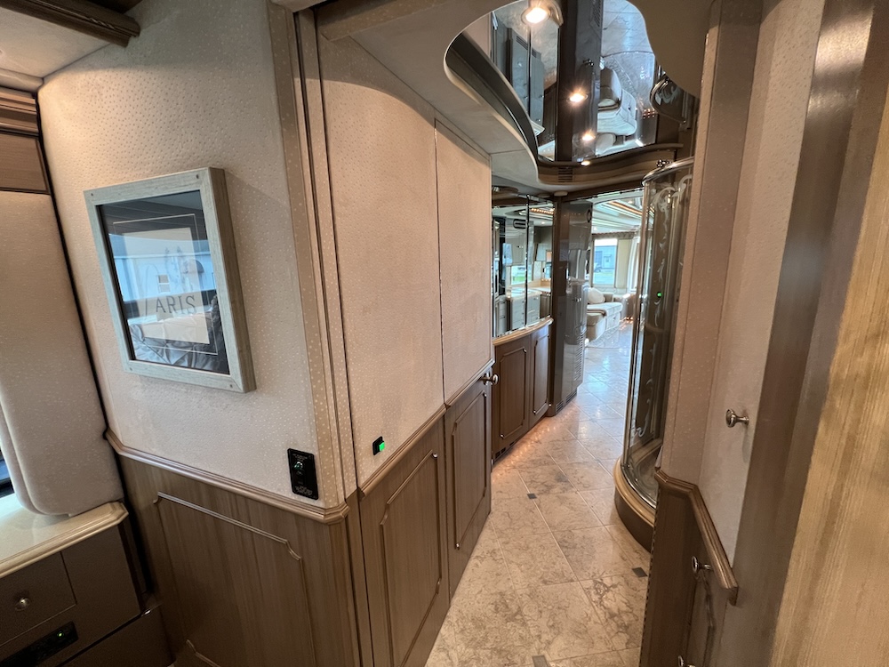 2004 Prevost Liberty H3-45 For Sale