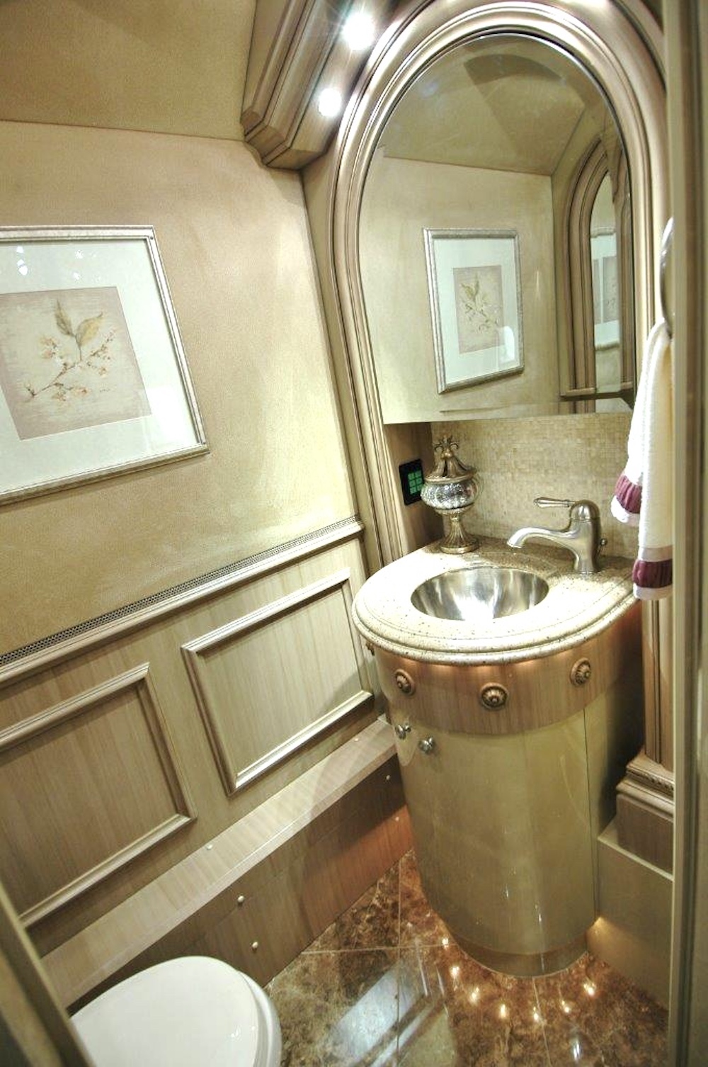 2004 Prevost Liberty XLII For Sale