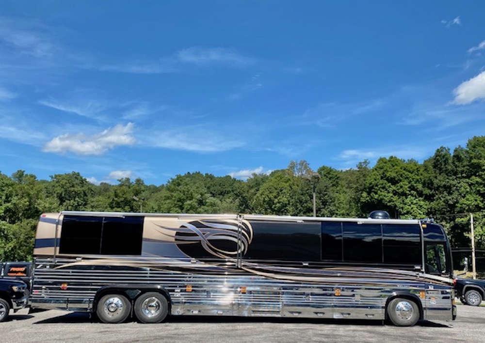 2004 Prevost Liberty XLII For Sale