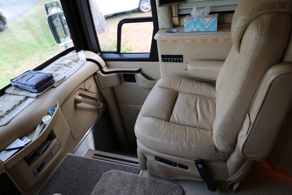 2004 Prevost Liberty XLII For Sale