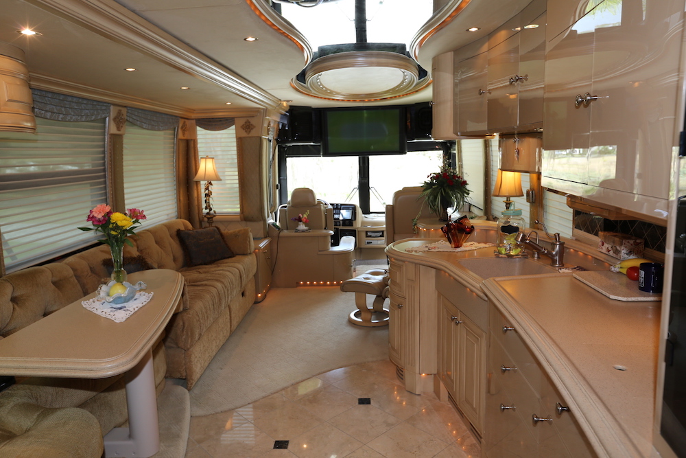 2004 Prevost Liberty XLII For Sale