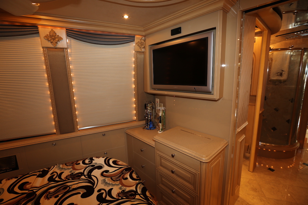 2004 Prevost Liberty XLII For Sale