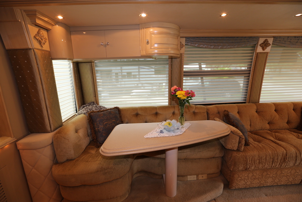 2004 Prevost Liberty XLII For Sale