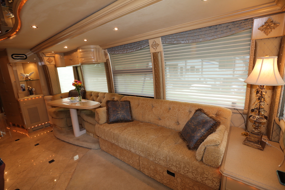 2004 Prevost Liberty XLII For Sale