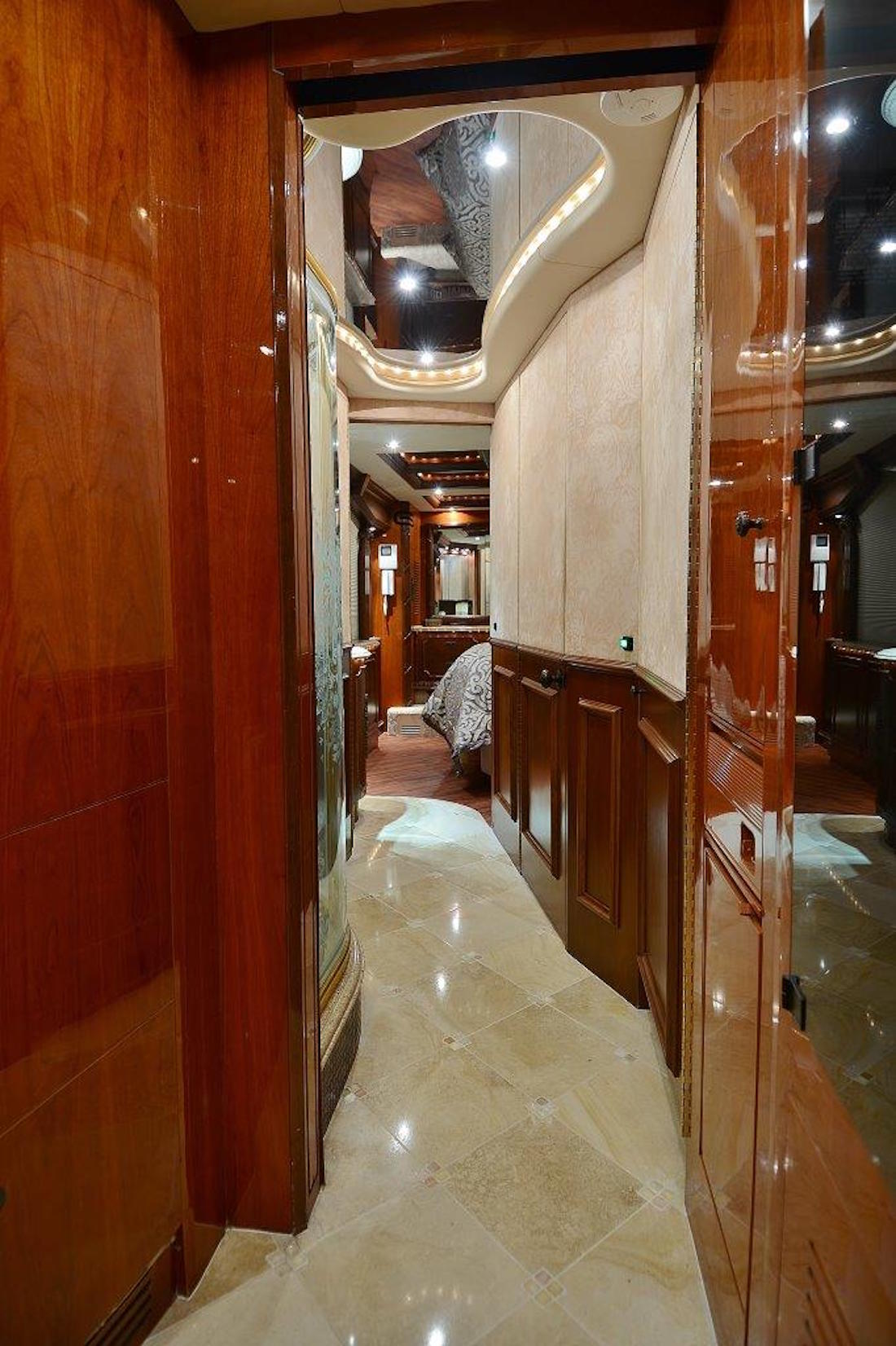 2004 Prevost Liberty XLII For Sale