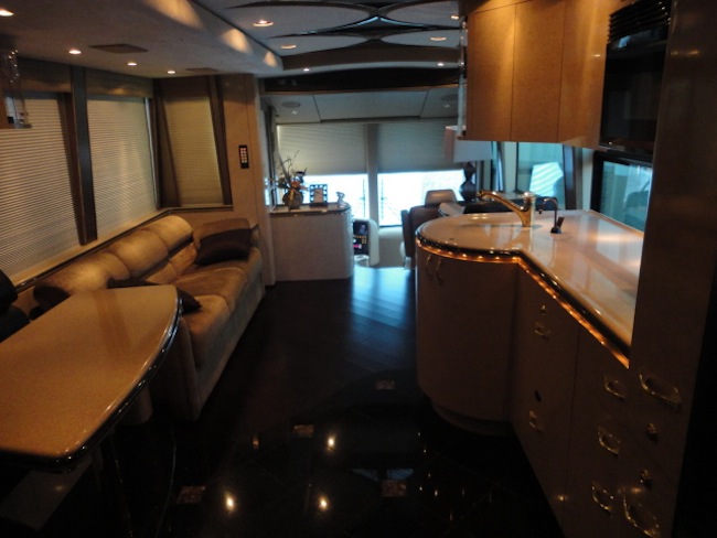 2004 Prevost Marathon H3-45 For Sale