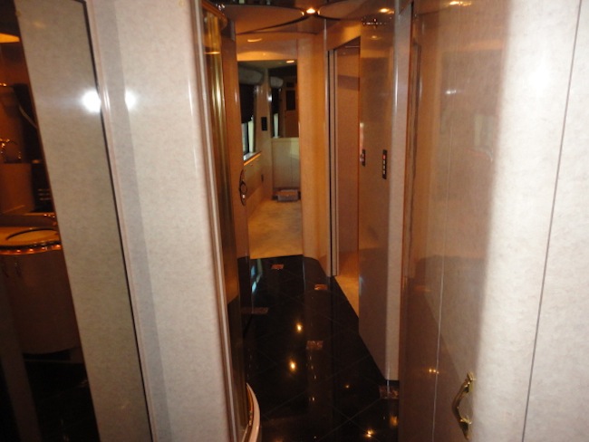 2004 Prevost Marathon H3-45 For Sale