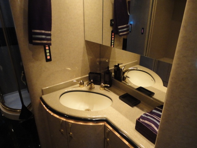 2004 Prevost Marathon H3-45 For Sale