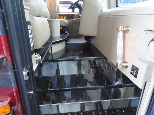 2004 Prevost Marathon H3-45 For Sale