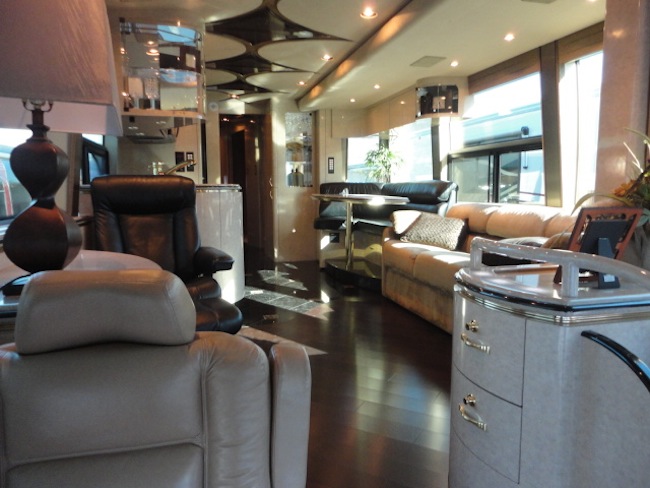 2004 Prevost Marathon H3-45 For Sale