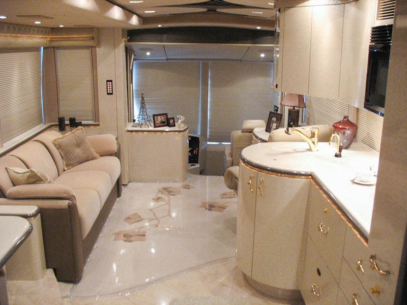 2004 Prevost Marathon H3-45 For Sale