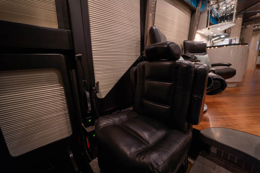 2004 Prevost Marathon H3-45 For Sale