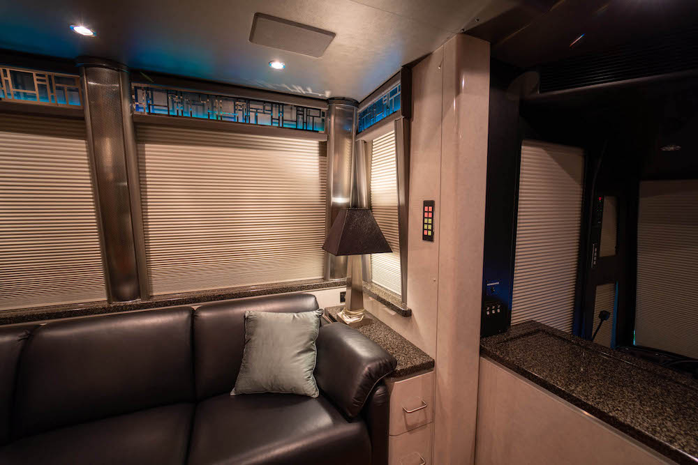 2004 Prevost Marathon H3-45 For Sale