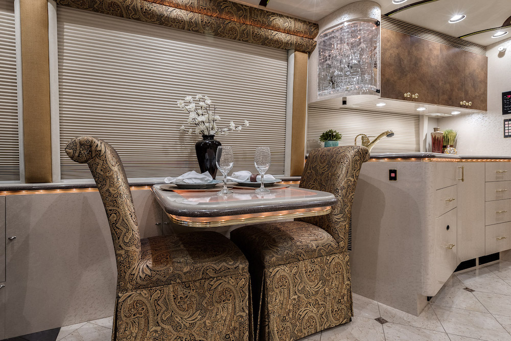 2004 Prevost Marathon H3-45 For Sale