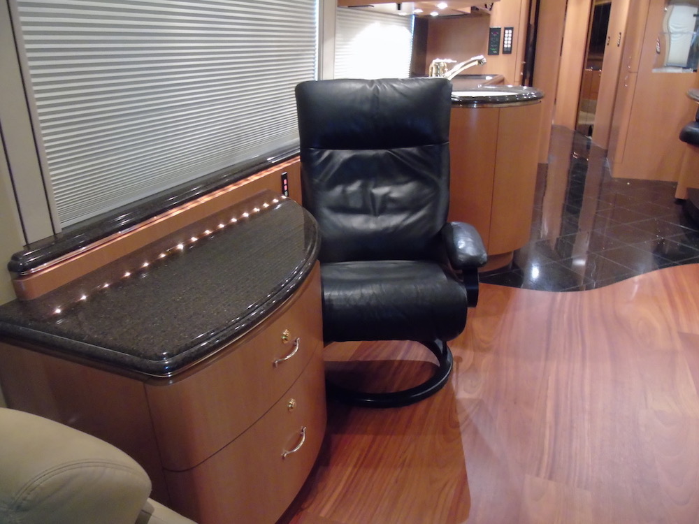 2004 Prevost Marathon H3-45 For Sale