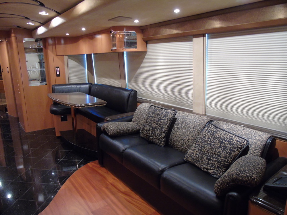 2004 Prevost Marathon H3-45 For Sale