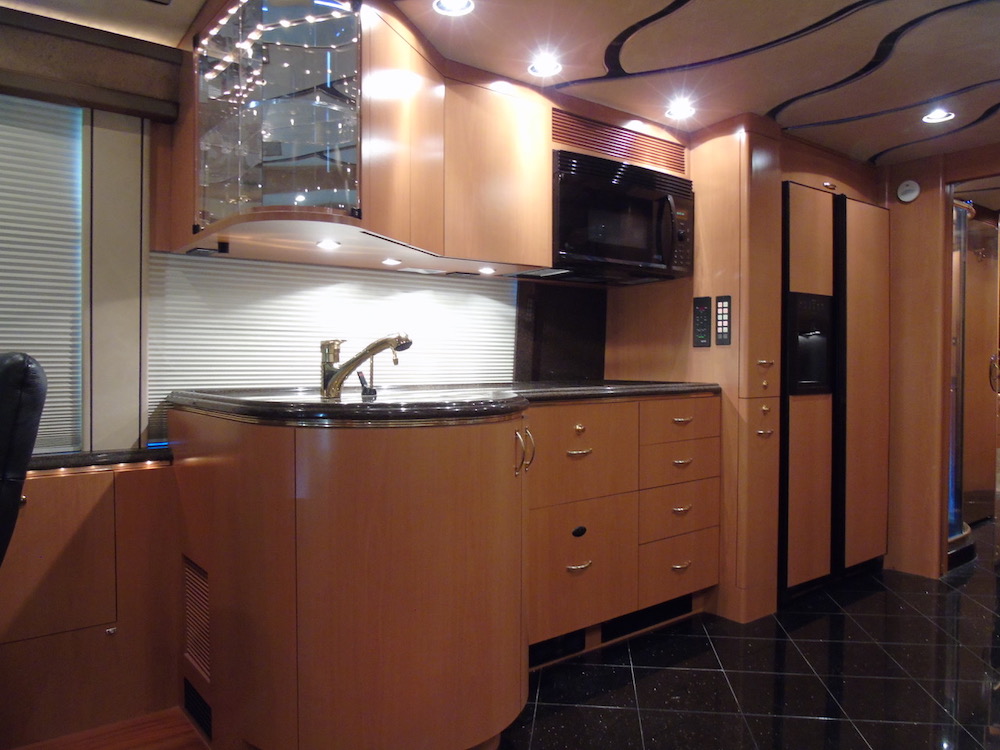 2004 Prevost Marathon H3-45 For Sale