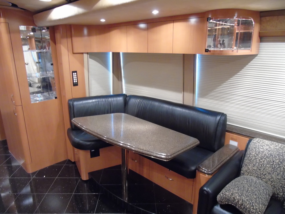 2004 Prevost Marathon H3-45 For Sale