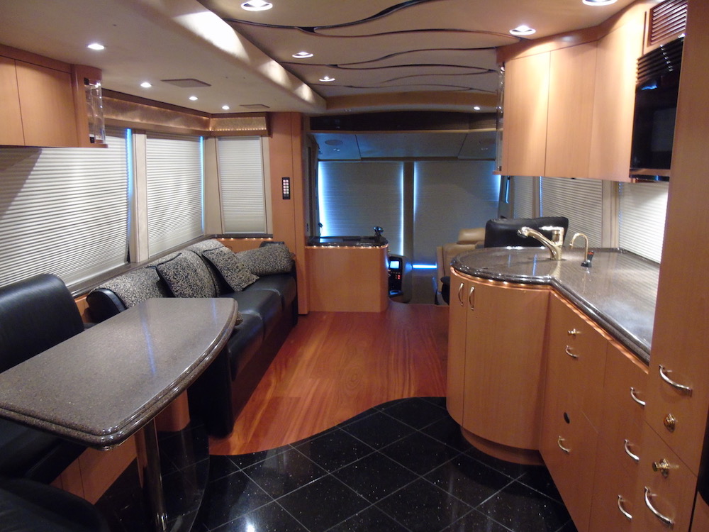 2004 Prevost Marathon H3-45 For Sale